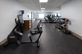 holiday inn express and suites meriden by ihg