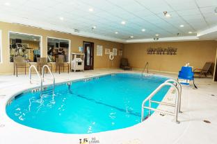 holiday inn express and suites meriden by ihg