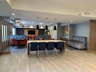 holiday inn express and suites meriden by ihg