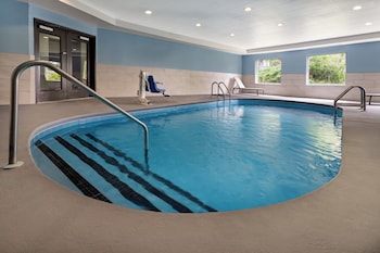 Holiday Inn Express & Suites Meriden By Ihg,Hartford>>Berlin,3 star