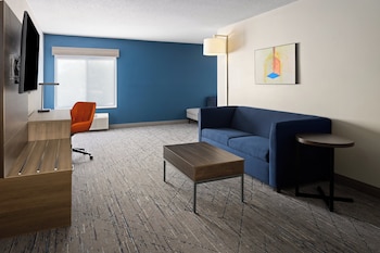 Holiday Inn Express & Suites Meriden By Ihg,Hartford>>Berlin,3 star