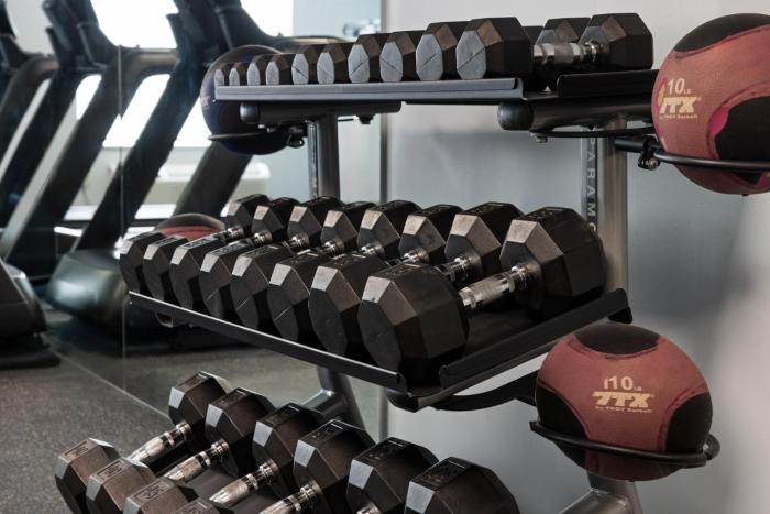 holiday inn express and suites meriden by ihg