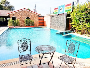 Welnez World Residence Pattaya,,2 star