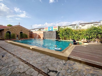 Welnez World Residence Pattaya,,2 star