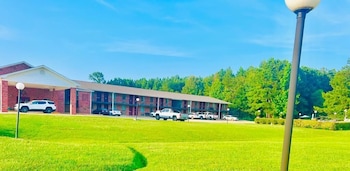 The Ashley Inn,201 Unity Rd,2 star