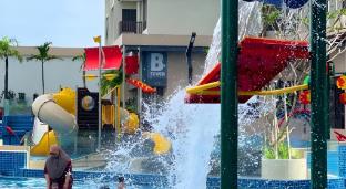 atlantis6 10pax tvbox video game 5min to jonker