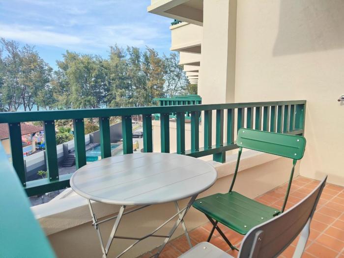 solis beach hotel rajamangala