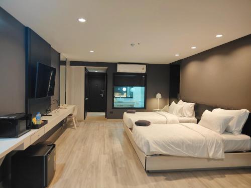 solis beach hotel rajamangala