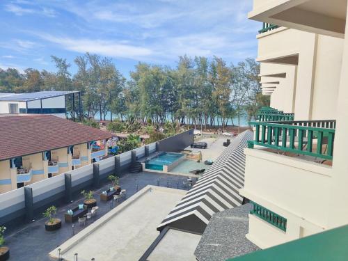 Solis Beach Hotel Rajamangala,,4 star