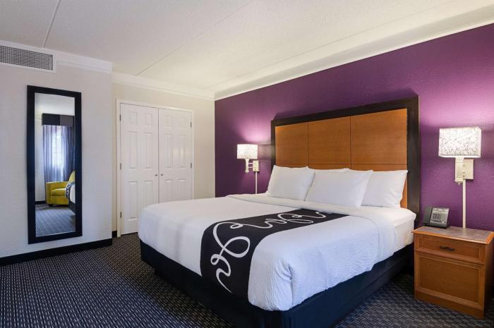 la quinta inn and suites by wyndham miami airport east