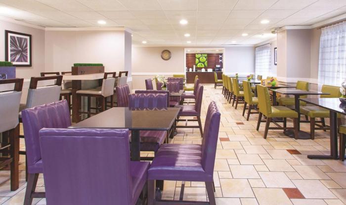 la quinta inn and suites by wyndham miami airport east