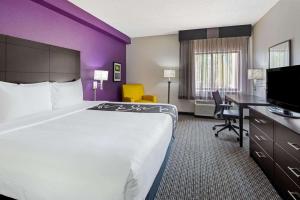 la quinta inn and suites by wyndham miami airport east