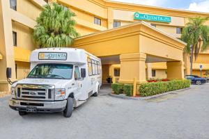 la quinta inn and suites by wyndham miami airport east
