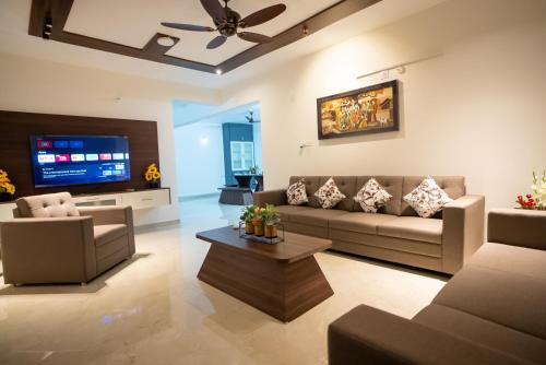 mahas vrindavan by mahas homestays 3 bhk flats a c