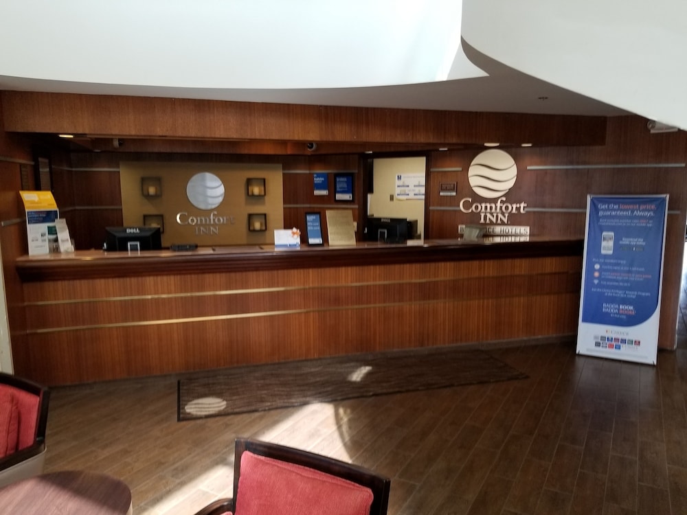 comfort inn cleveland airport