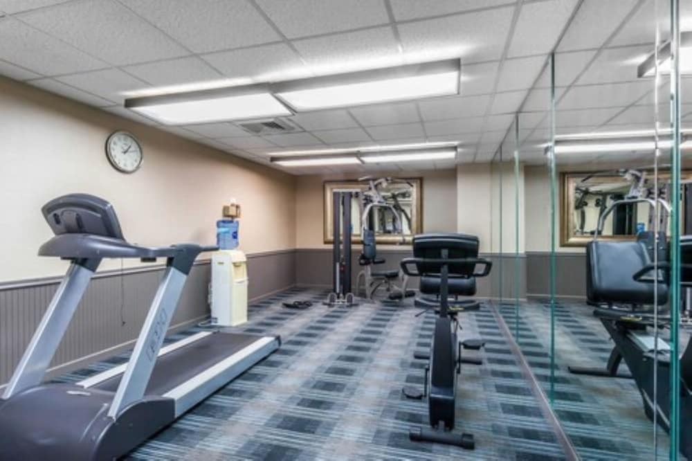 comfort inn cleveland airport