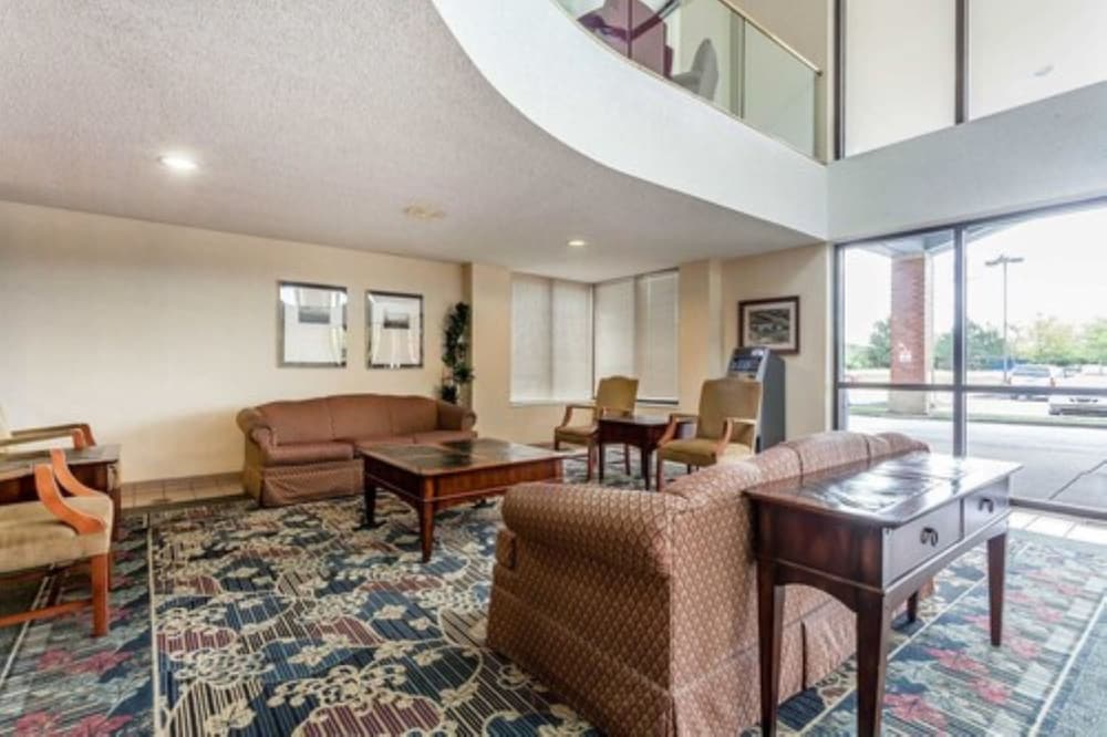 comfort inn cleveland airport