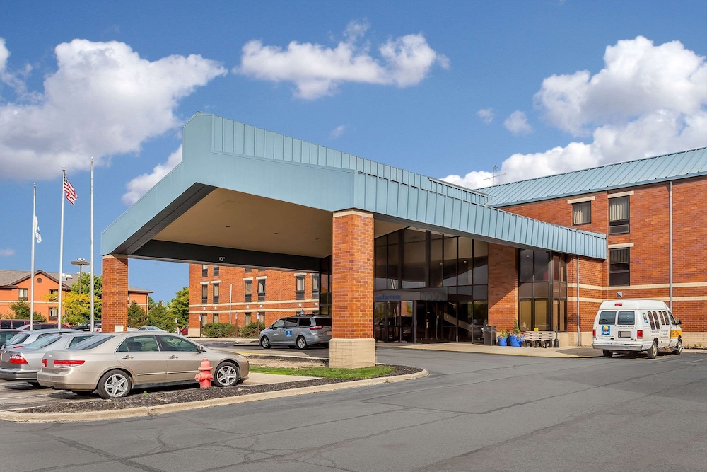 comfort inn cleveland airport