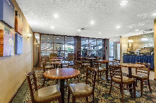 comfort inn cleveland airport