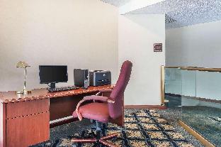 comfort inn cleveland airport