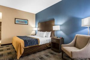 comfort inn cleveland airport