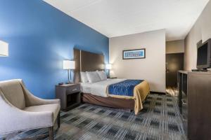 comfort inn cleveland airport
