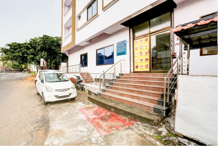 super hotel o goverdhan villa