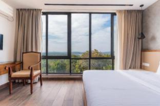 royal holidays and stays