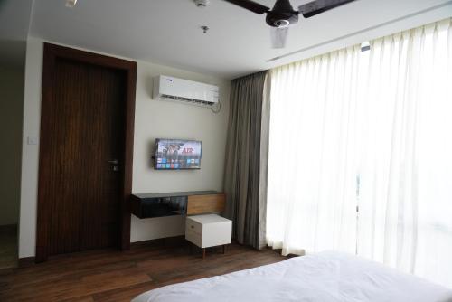 Royal Holidays & Stays,,5 star