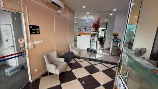 one point hotel airport kuching