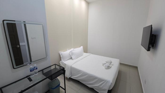 one point hotel airport kuching