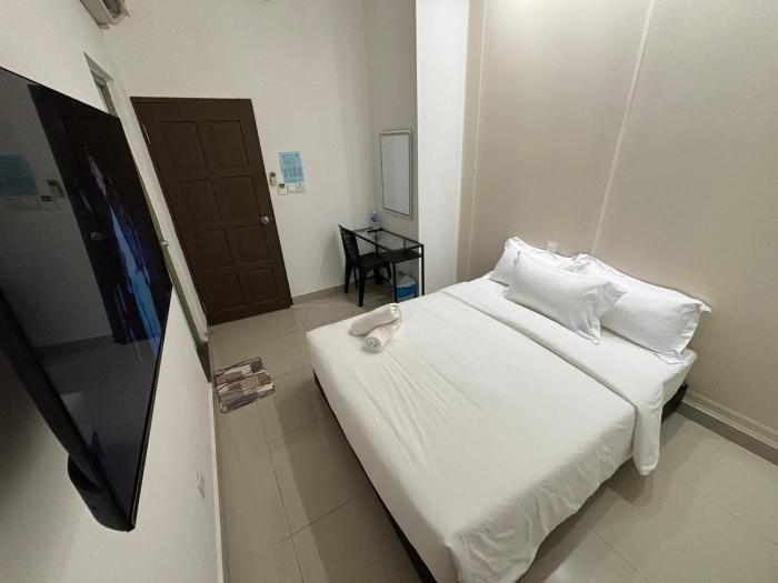 one point hotel airport kuching