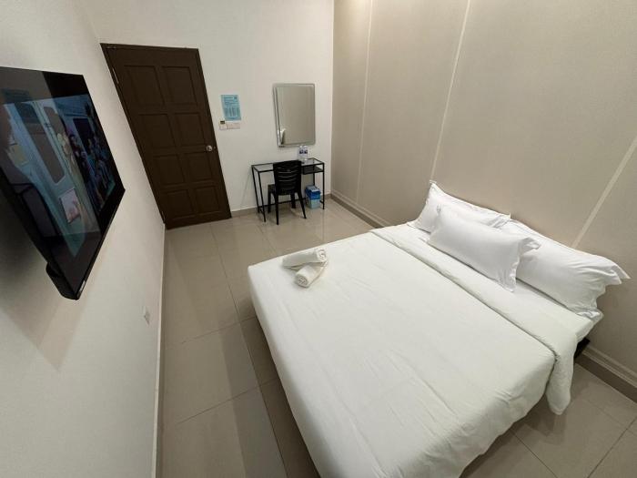 one point hotel airport kuching