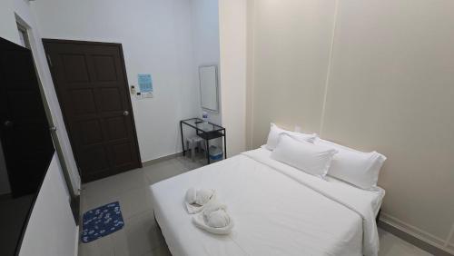 one point hotel airport kuching