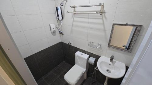 one point hotel airport kuching