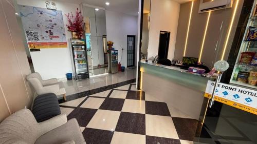 one point hotel airport kuching