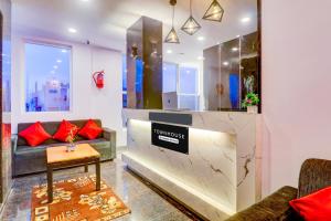 super townhouse sr nagar near rcc premier