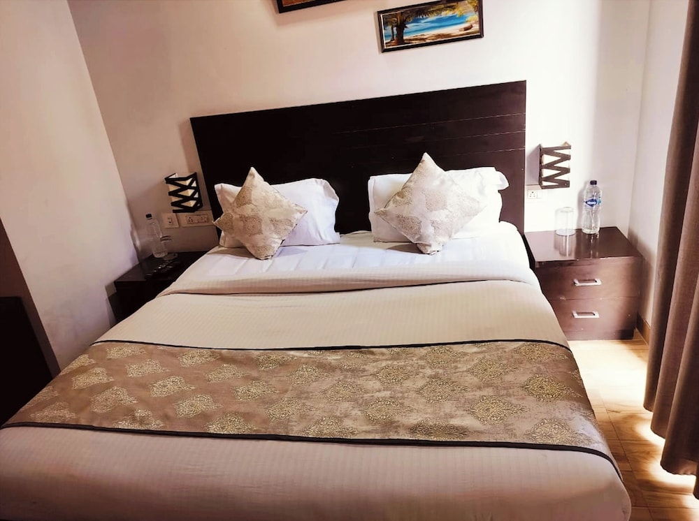 citrine suites and resorts vrindavan