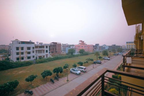 citrine suites and resorts vrindavan