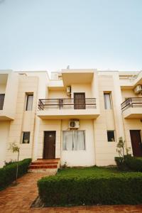 citrine suites and resorts vrindavan