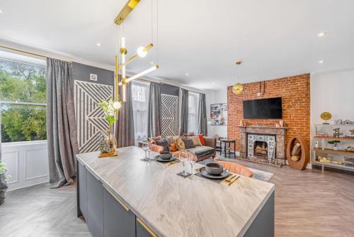 Bank Apartments,,3 star
