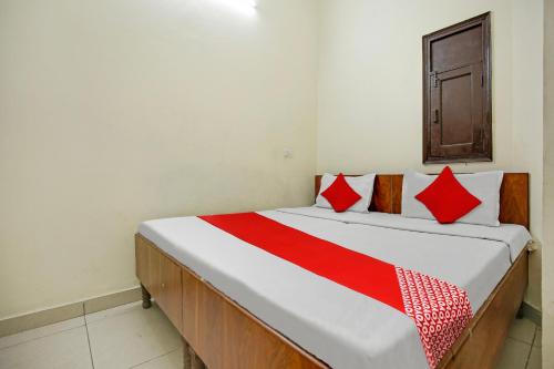 Hotel O Wave Inn Guest House,,4 star