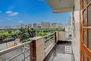Hotel O  Noida Hotel,,4 star