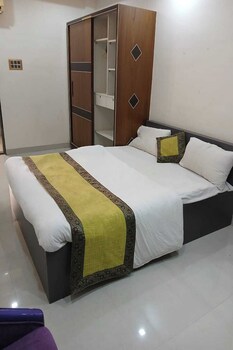 hotel classic square
