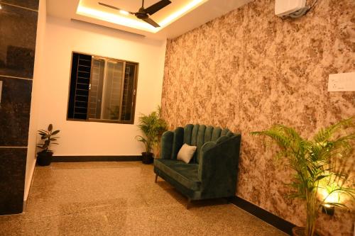 hotel tripti biswanath chariali