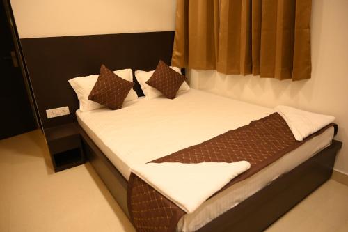 hotel tripti biswanath chariali