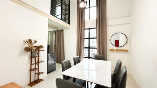 Empire City Pj Signature Suites By Manhattan Group,,4 star