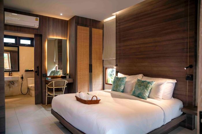 le la lake resort and spa
