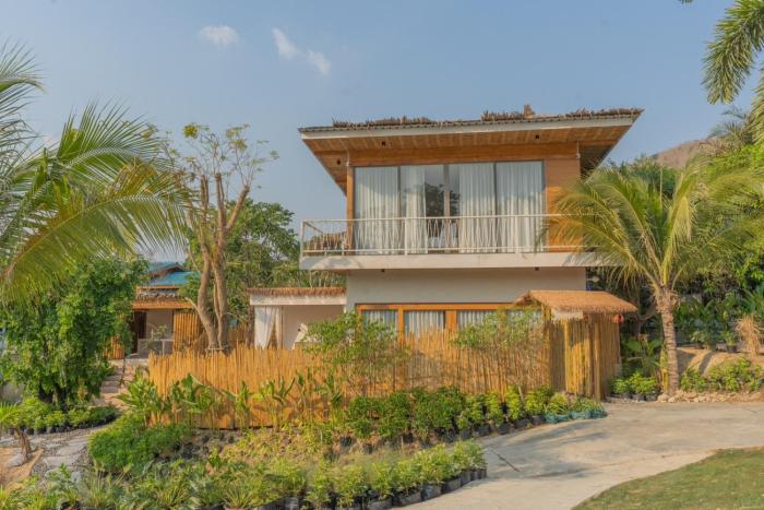 le la lake resort and spa