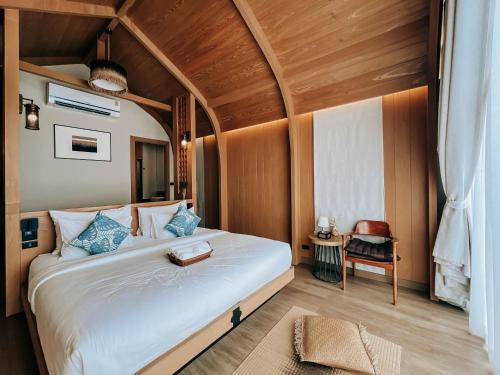 le la lake resort and spa